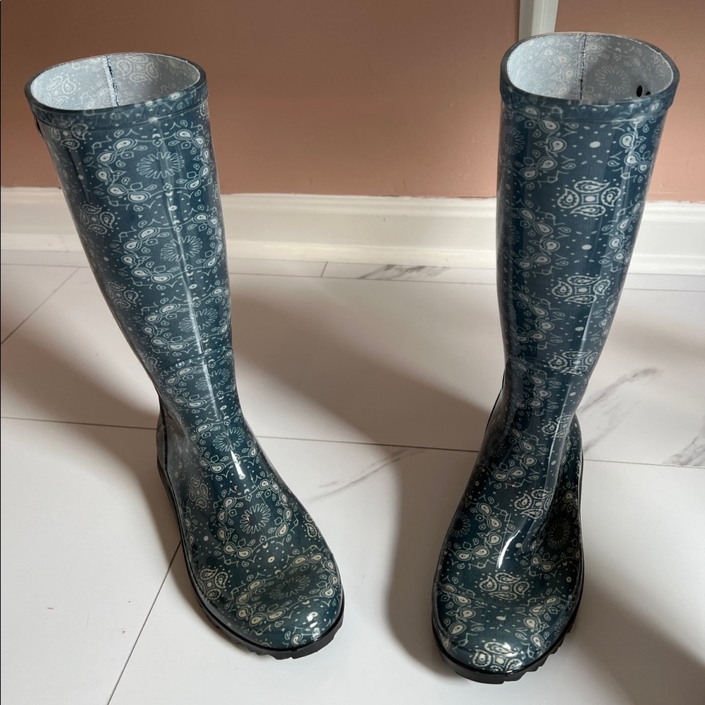 Ugg Rain boots